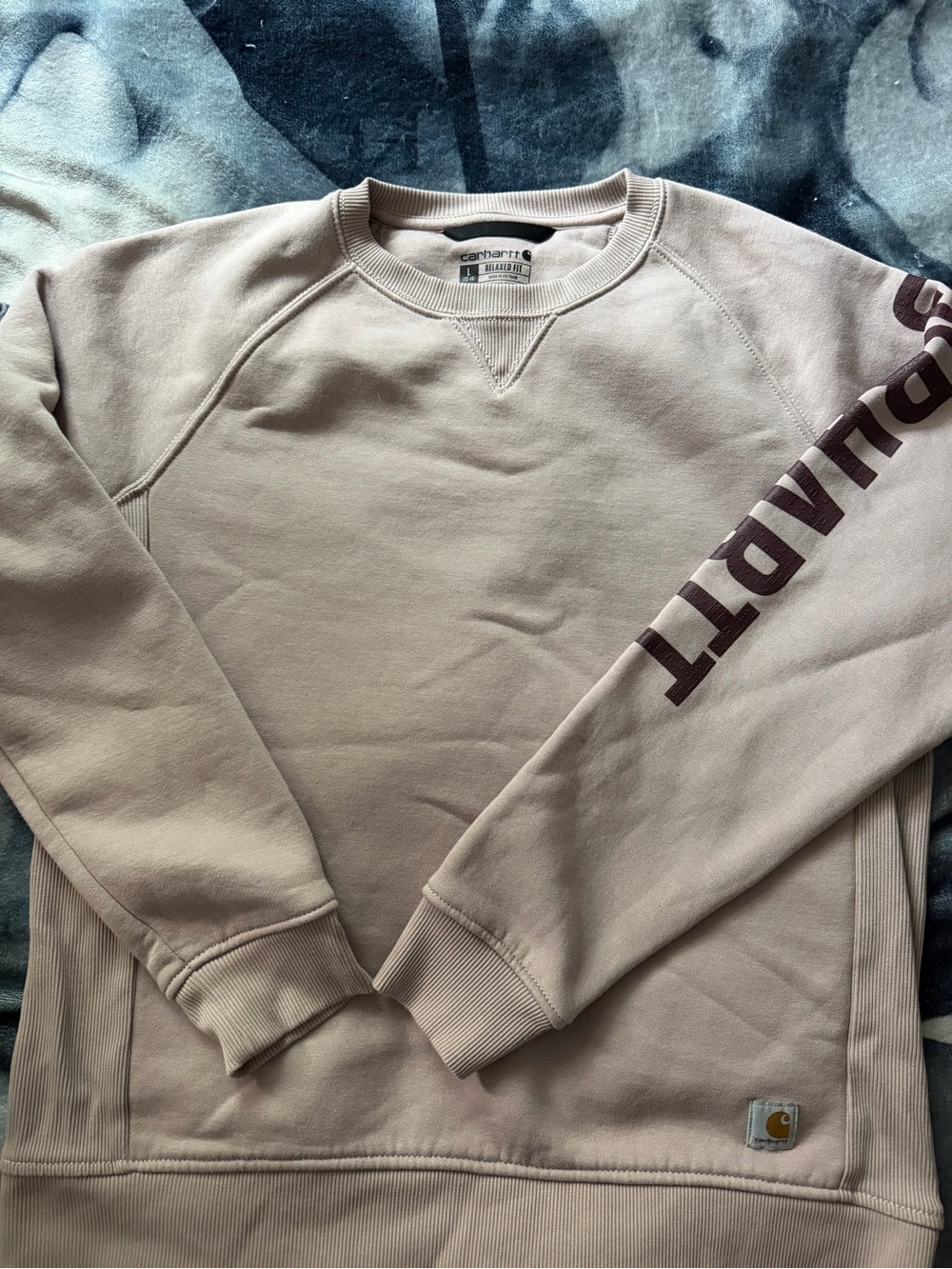 CarharttWomen’s Sandstone Crewneck Sweatshirt - Sand/Beige